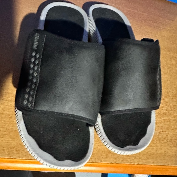 OluKai Ulele Slide